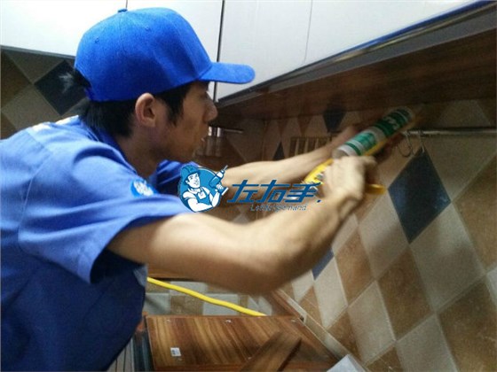 櫥柜安裝工多少錢一天？