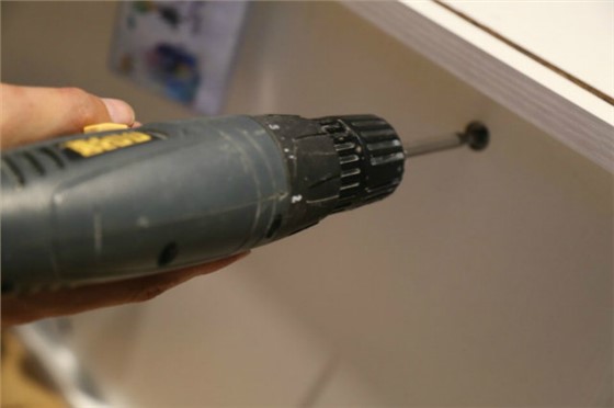 左右手家具安裝打孔 左右手家具安裝打孔