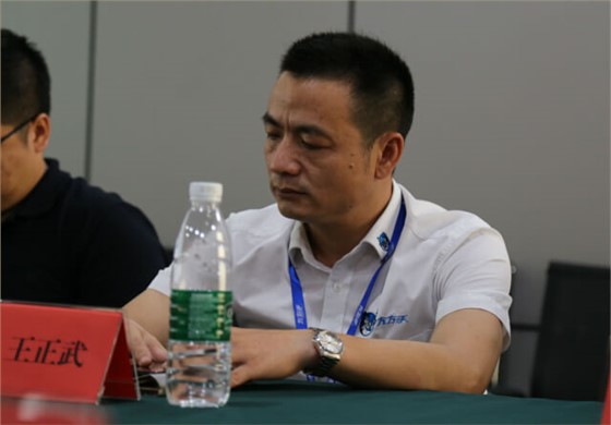 中國(guó)人保財(cái)險(xiǎn)&左右手戰(zhàn)略合作簽字儀式圓滿(mǎn)結(jié)束6 (1)