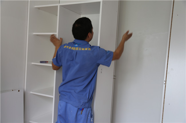 左右手家居安裝丨誰說定制整體衣柜貴，也可以逆轉(zhuǎn)啊