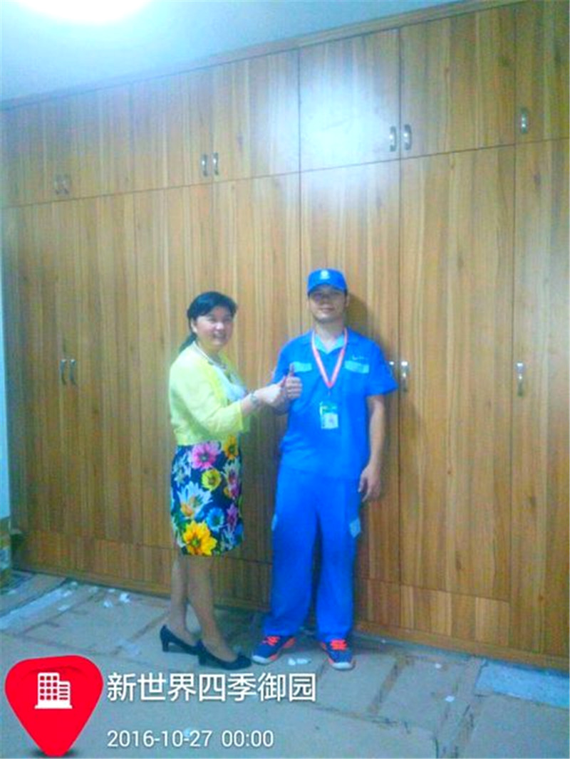 客戶好評(píng)如潮，難怪左右手家居安裝師傅如此“嘚瑟”