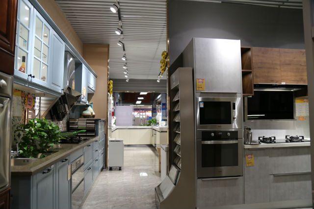 家具在網(wǎng)上買好還是實體店買好？