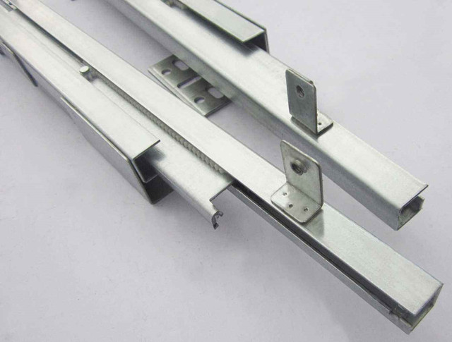 櫥柜拉籃滑軌安裝，如果不會安裝，麻煩接踵而來