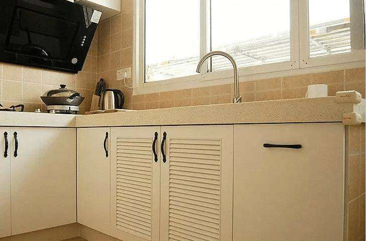 實(shí)用和性價(jià)比的選擇，磚砌櫥柜拉籃安裝怎么進(jìn)行？