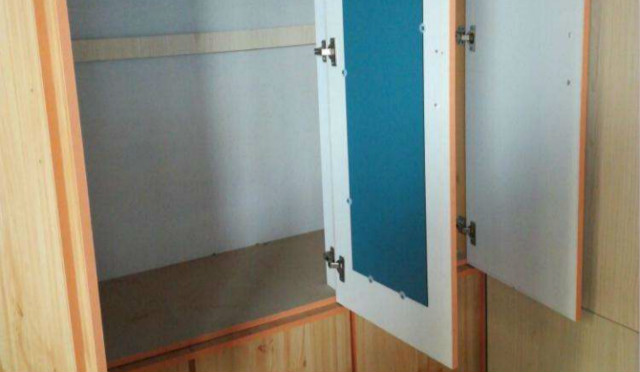 162衣柜推拉門(mén)的鏡子有什么好的安裝方法，步驟是什么？