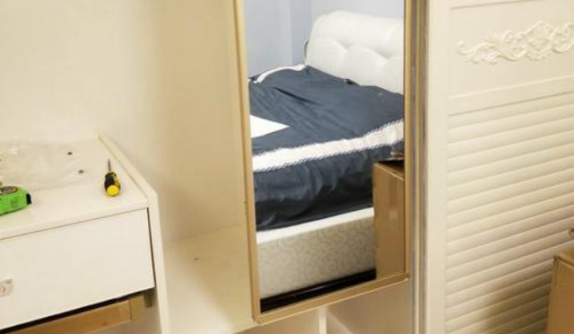 151衣柜隱形鏡子安裝過程如何做，有哪些安裝流程