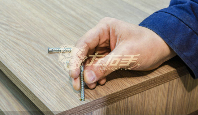 平開(kāi)門(mén)的衣柜門(mén)安裝方法該怎么做？