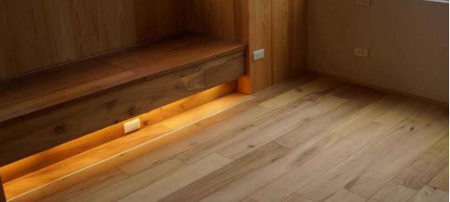 【強(qiáng)化木地板加盟】實(shí)木地板的含水率如何控制？